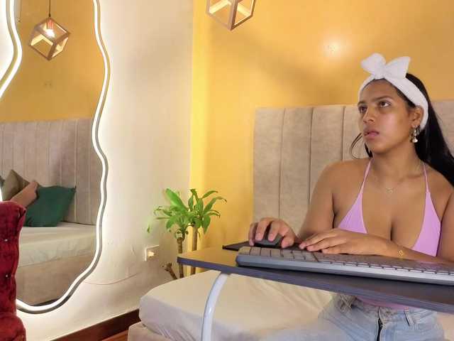 zoe-hamilton live cam on BongaCams