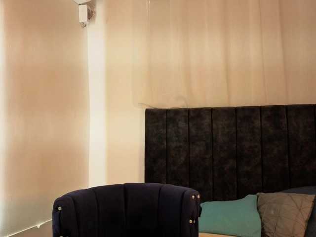 zoe-hamilton live cam on BongaCams