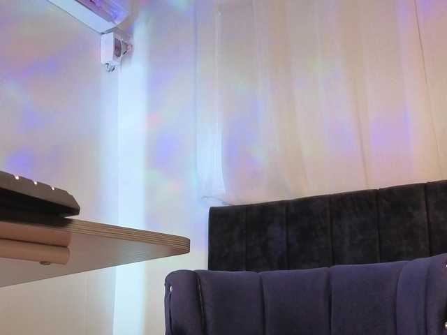 zoe-hamilton live cam preview