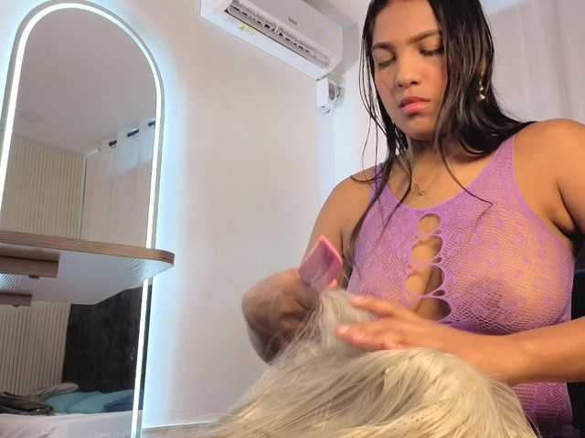 zoe-hamilton live cam on BongaCams
