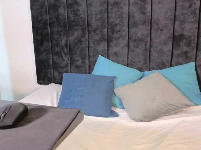 zoe-hamilton live cam on BongaCams