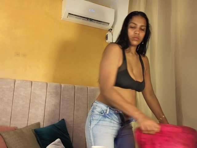 zoe-hamilton live cam on BongaCams