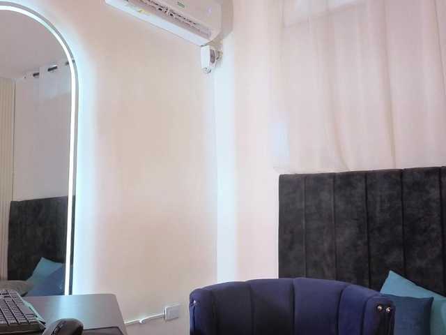 zoe-hamilton live cam on BongaCams