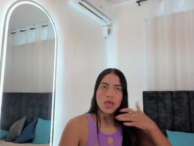 zoe-hamilton live cam on BongaCams