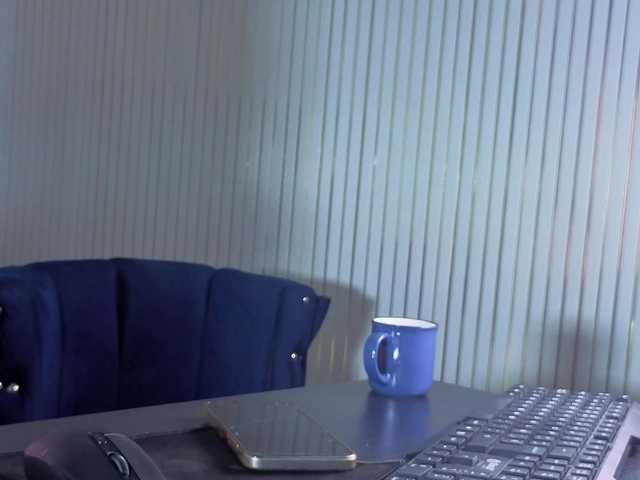 zoe-hamilton live cam preview