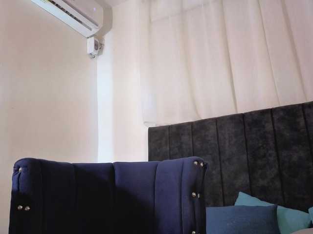 zoe-hamilton live cam on BongaCams