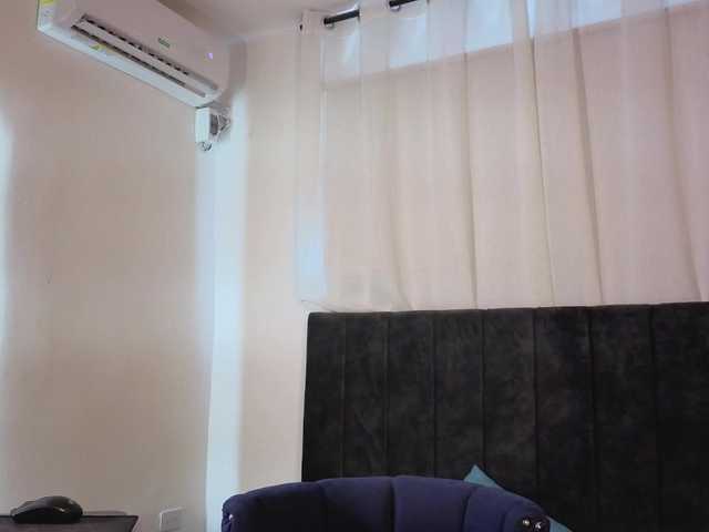 zoe-hamilton live cam on BongaCams