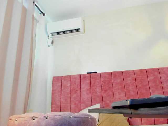 zoe-hamilton live cam on BongaCams
