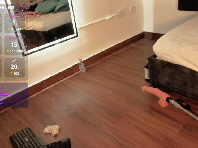 zoe-hamilton live cam on BongaCams