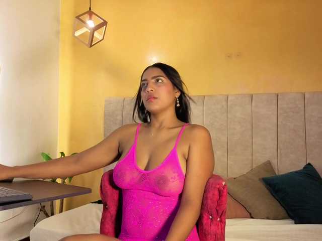 zoe-hamilton live cam on BongaCams