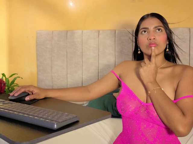 zoe-hamilton live cam on BongaCams