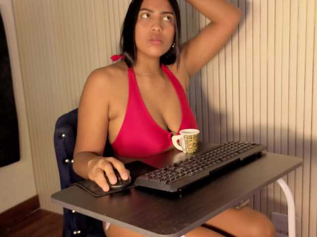 zoe-hamilton live cam on BongaCams