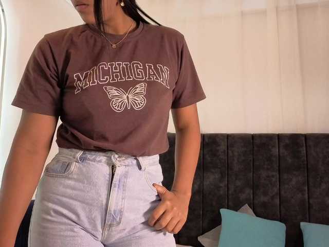 zoe-hamilton live cam on BongaCams