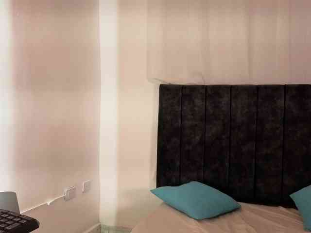 zoe-hamilton webcam