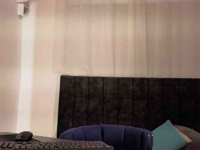 zoe-hamilton webcam