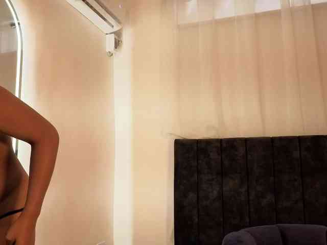 zoe-hamilton webcam