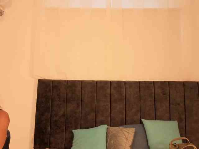 zoe-hamilton webcam