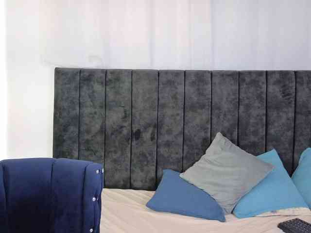zoe-hamilton webcam