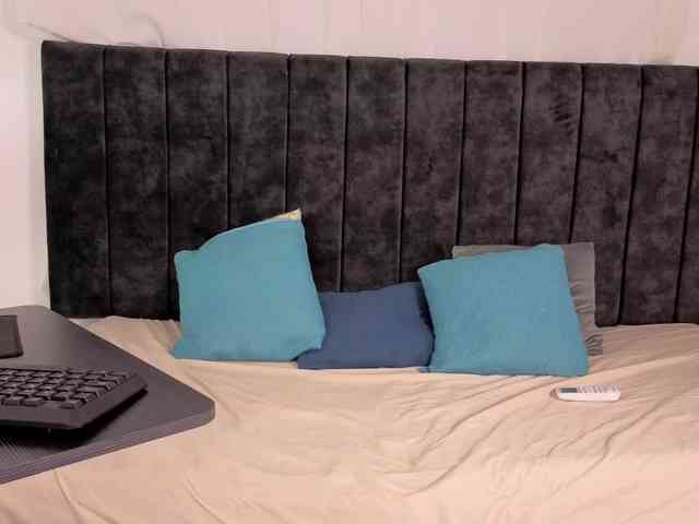 zoe-hamilton webcam