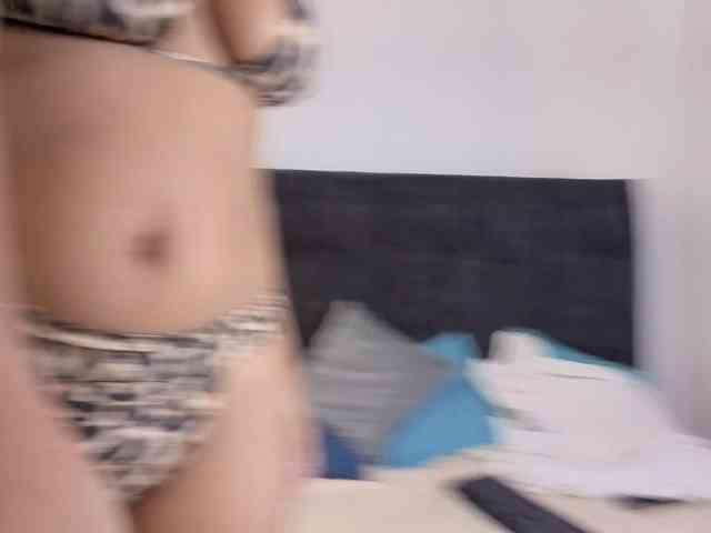 zoe-hamilton webcam
