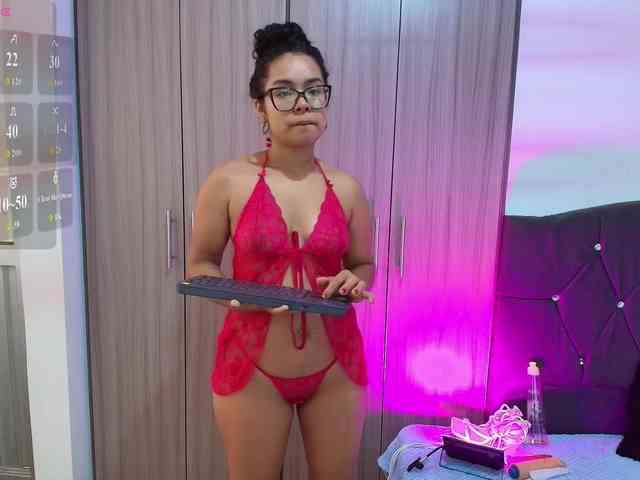 Danna-Velvet Danna-Velvet