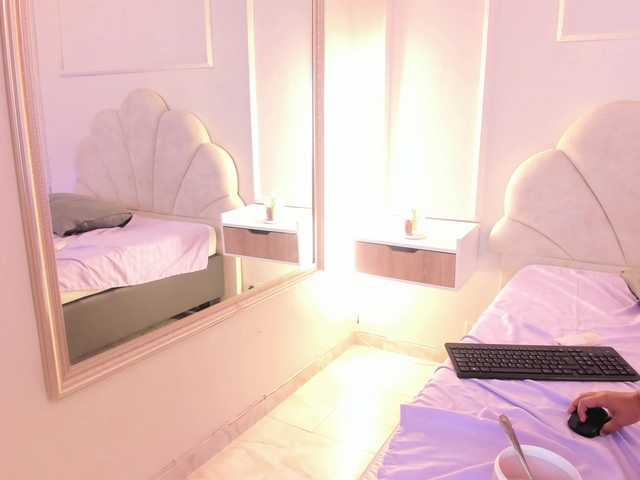 Marirousel live cam on BongaCams
