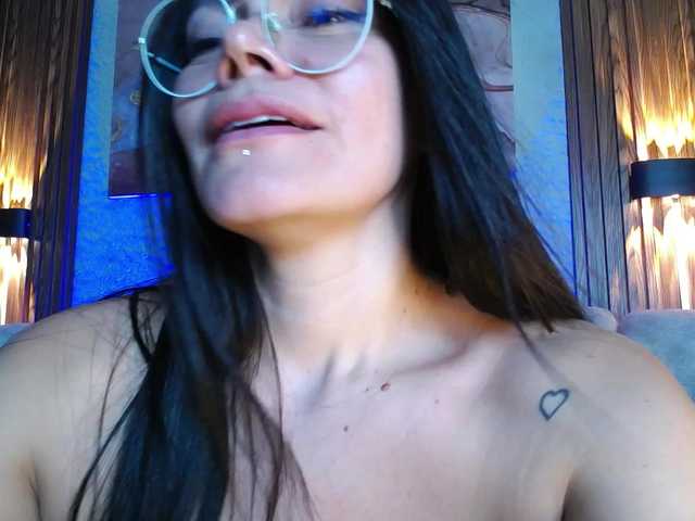 SrtaJennCroft live cam on BongaCams
