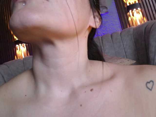 SrtaJennCroft live cam on BongaCams