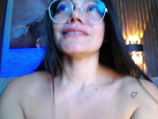 SrtaJennCroft live cam on BongaCams