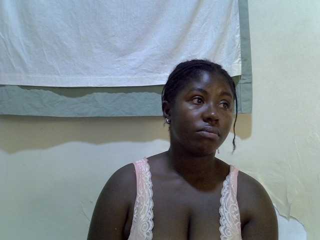 Sexy-molly live cam on BongaCams