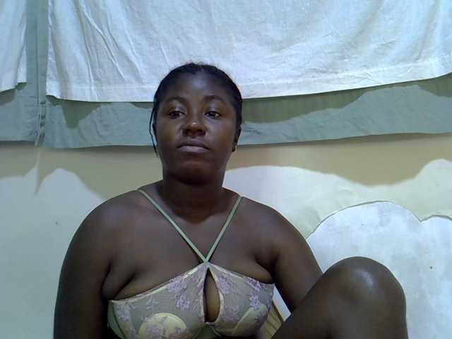 Sexy-molly live cam on BongaCams