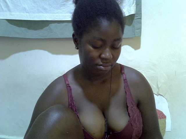 Sexy-molly live cam on BongaCams