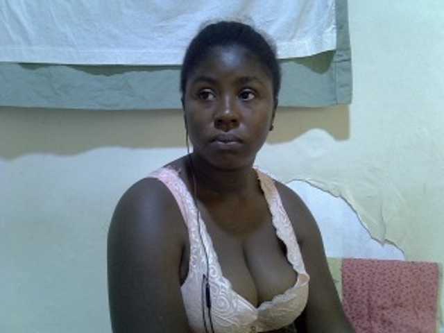 Sexy-molly live cam on BongaCams