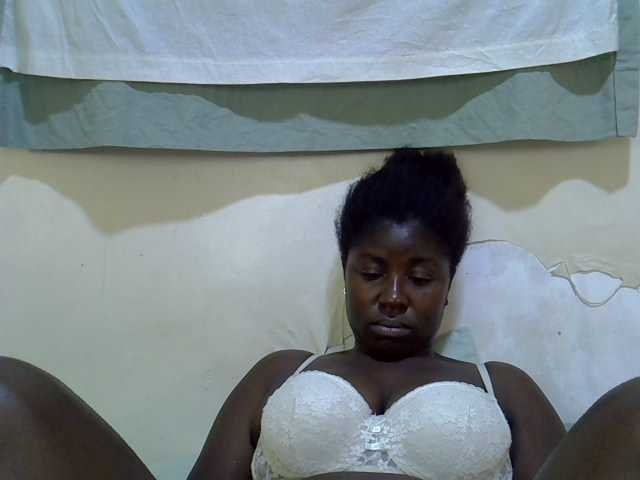 Sexy-molly live cam on BongaCams