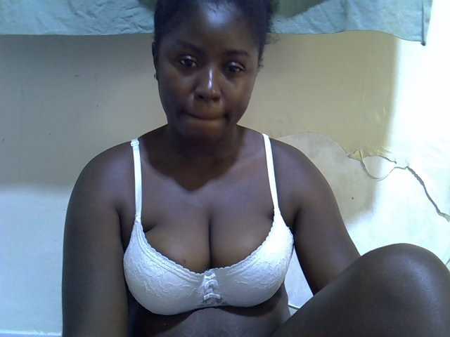Sexy-molly live cam on BongaCams
