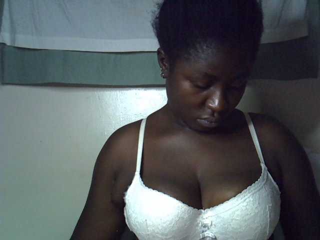 Sexy-molly live cam on BongaCams