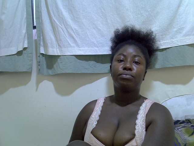 Sexy-molly live cam on BongaCams