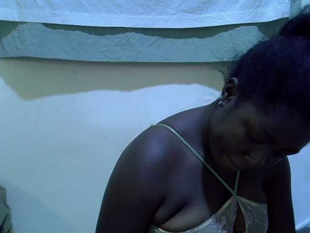 Sexy-molly, 21 y/o - Live Cam on BongaCams