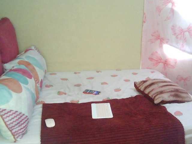 Zuluhoneyxo live cam on BongaCams