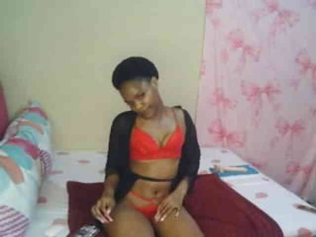 Zuluhoneyxo webcam