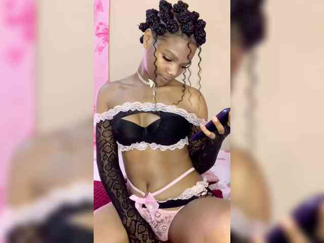 Zuluhoneyxo webcam