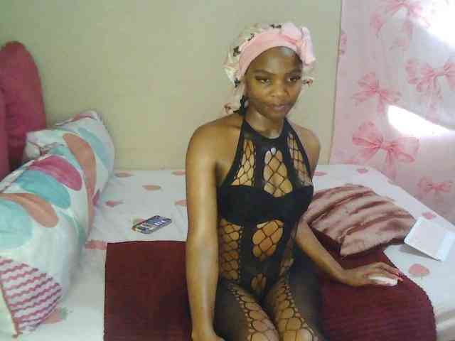 Zuluhoneyxo webcam