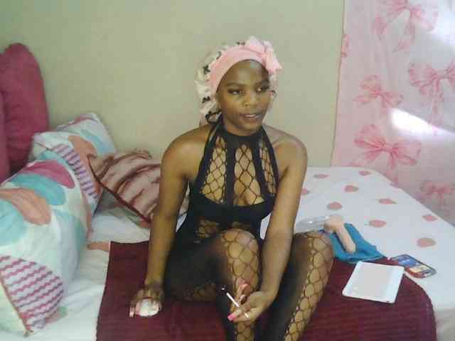 Zuluhoneyxo webcam