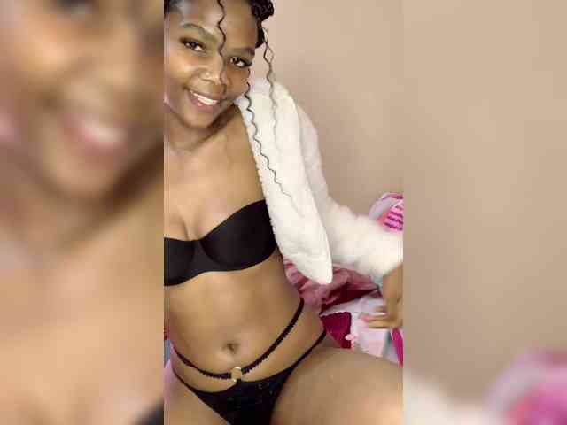 Zuluhoneyxo webcam