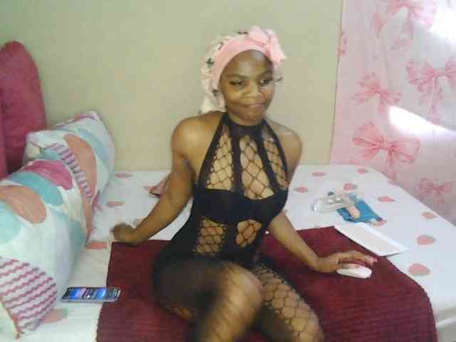 Zuluhoneyxo webcam