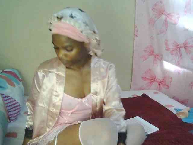 Zuluhoneyxo