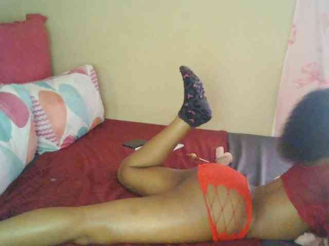 Zuluhoneyxo webcam