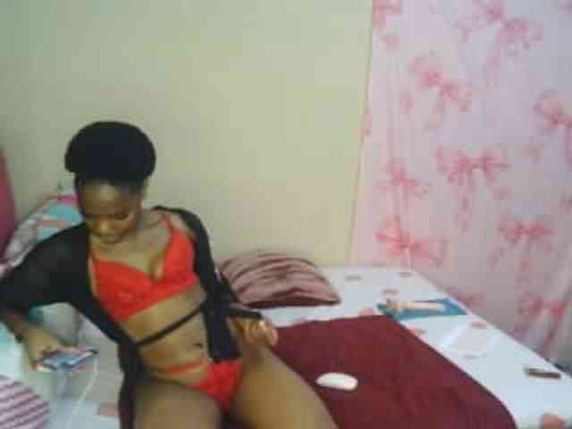 Zuluhoneyxo webcam