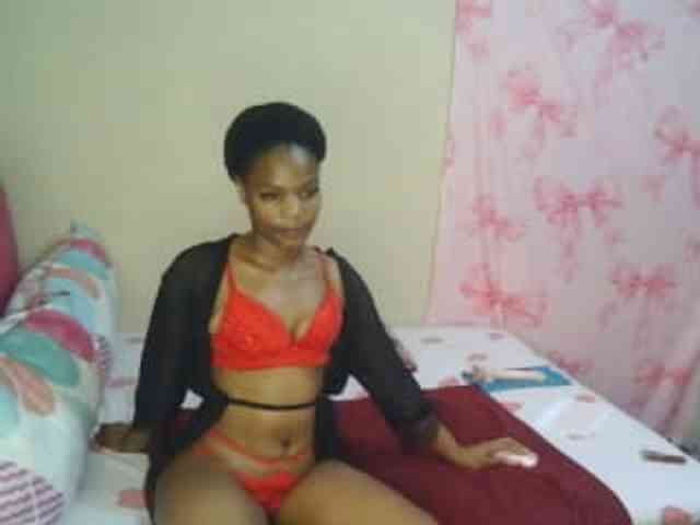 Zuluhoneyxo webcam
