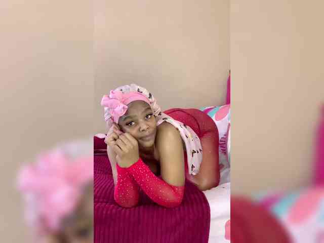 Zuluhoneyxo webcam
